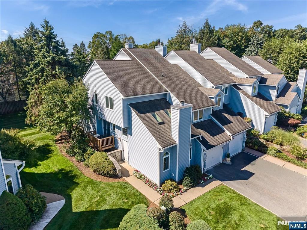 25 Knutsen Drive 216