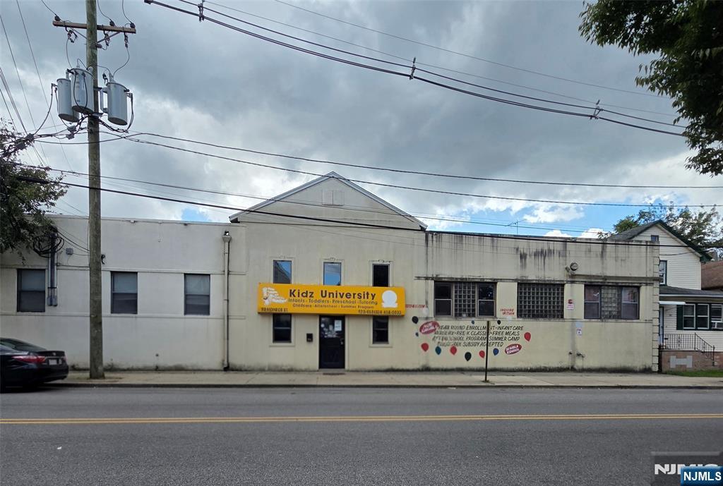 98 Monroe Street