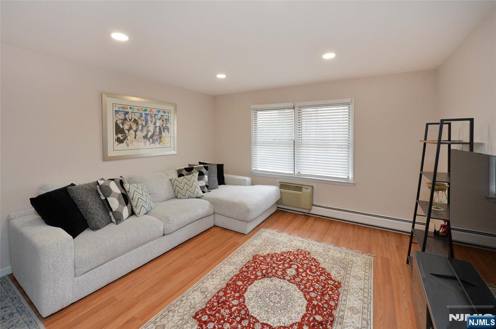 25 Market Street 2B