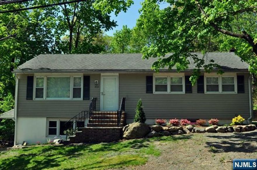 Lovely 3BR Ranch home for rent. Beautifully updated kitchen and baths. HW floors. Newer CAC, septic, and appliances, including W/D. Tenant responsible for all utilities, lawn maintenance, snow removal, tenant's insurance and first $200 of any repair. Credit check, proof of income/funds and proof of identity required. No smoking. No pets. Photos taken prior to current tenant's occupancy.