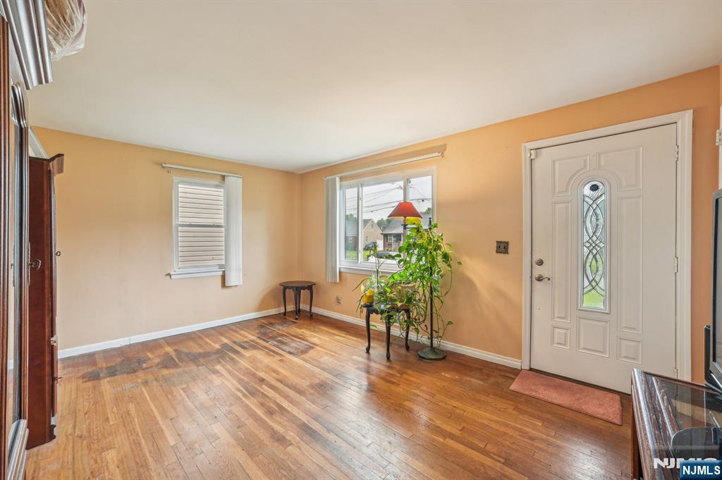 85 Godwin Avenue