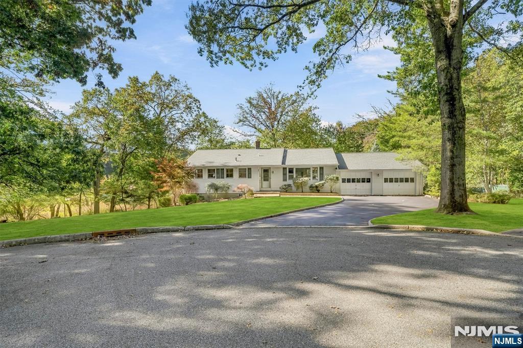 73 W Cedar Place