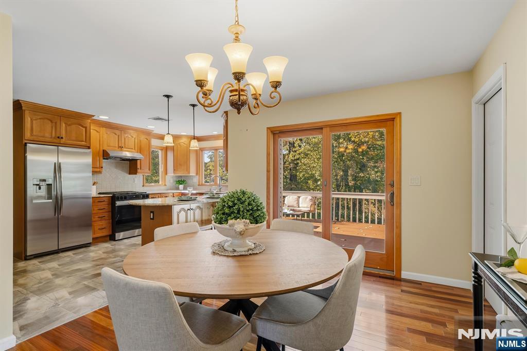 73 W Cedar Place