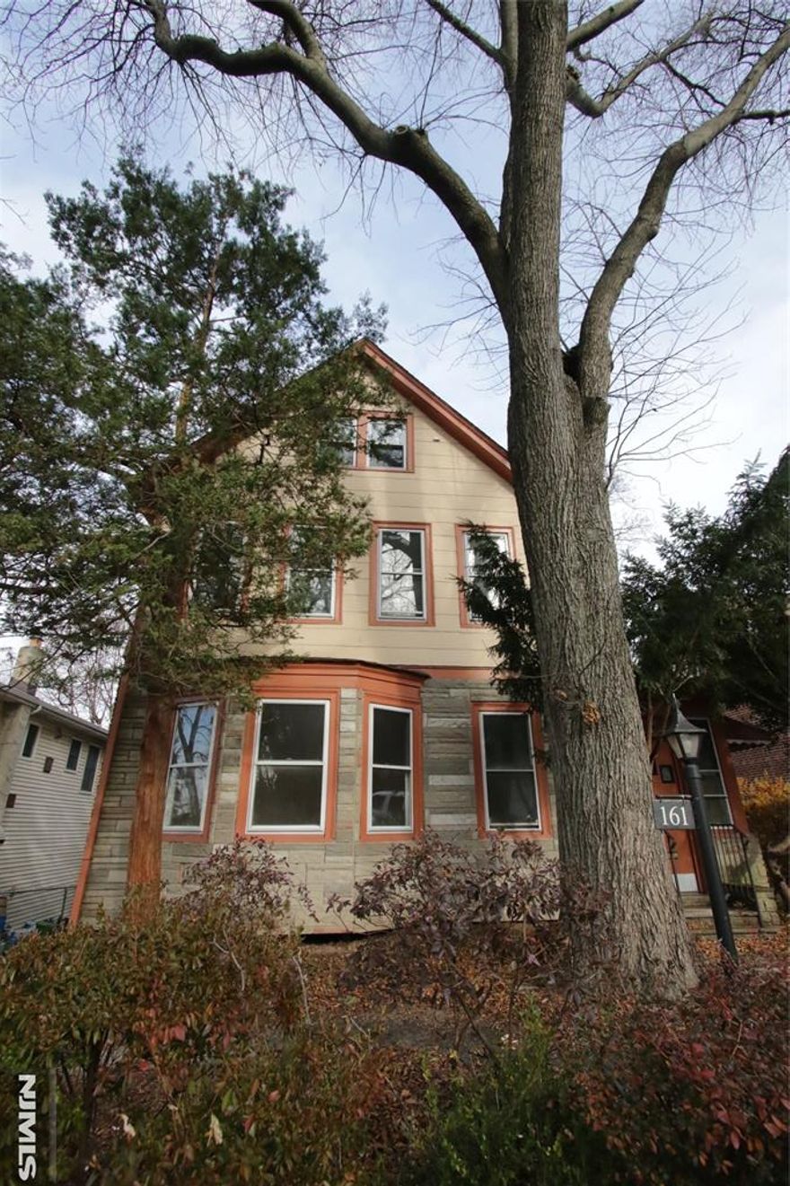 Great location. Only a few mins away from Washigton Bridge and NYC. Very close to shoppping areas, restaurants and recreational parks. Newly renovated with new bathrooms and flooring. master bedroom on first floor. Bonus room and huge storage room in attic. Finished walk-out basement with recreation room and office/bonus room.