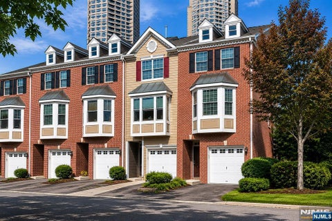Photo of 239 Brower CT #239, West New York, NJ 07093 (MLS # 26019472)