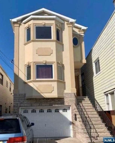 Photo of 324 Sussex #2F, Harrison, NJ 07029 (MLS # 26010803)