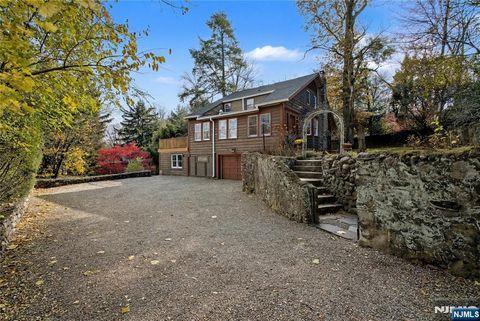 9 Winding Way Woodcliff Lake NJ 07677