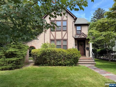Photo of 37 Columbus Ave, Harrington Park, NJ 07640 (MLS # 26026682)