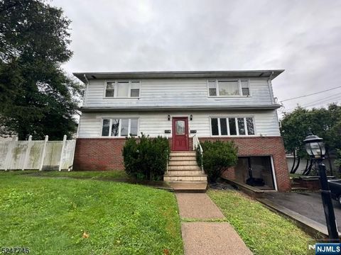 Photo of 8 Ferrary #1, Woodland Park, NJ 07424 (MLS # 25036821)