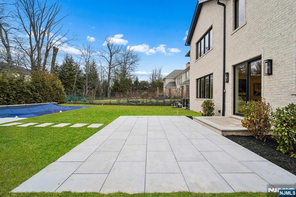 Photo of 50 Roberts Road, Englewood Cliffs, NJ 07632 (MLS # 26002406)