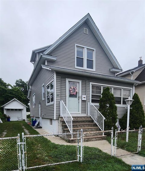 Photo of 171 Valley Brook Avenue, Lyndhurst, NJ 07071 (MLS # 26024899)
