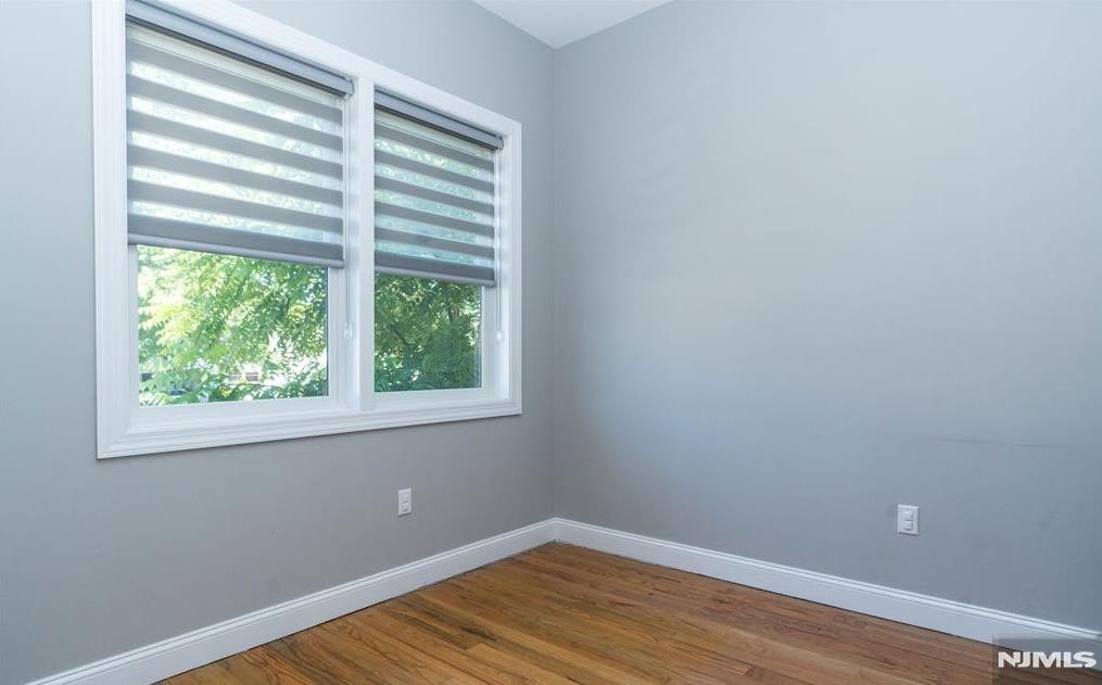 Rochelle Park, New Jersey 07662, United States, 4 Bedrooms Bedrooms, ,3 BathroomsBathrooms,Residential,Active,257437