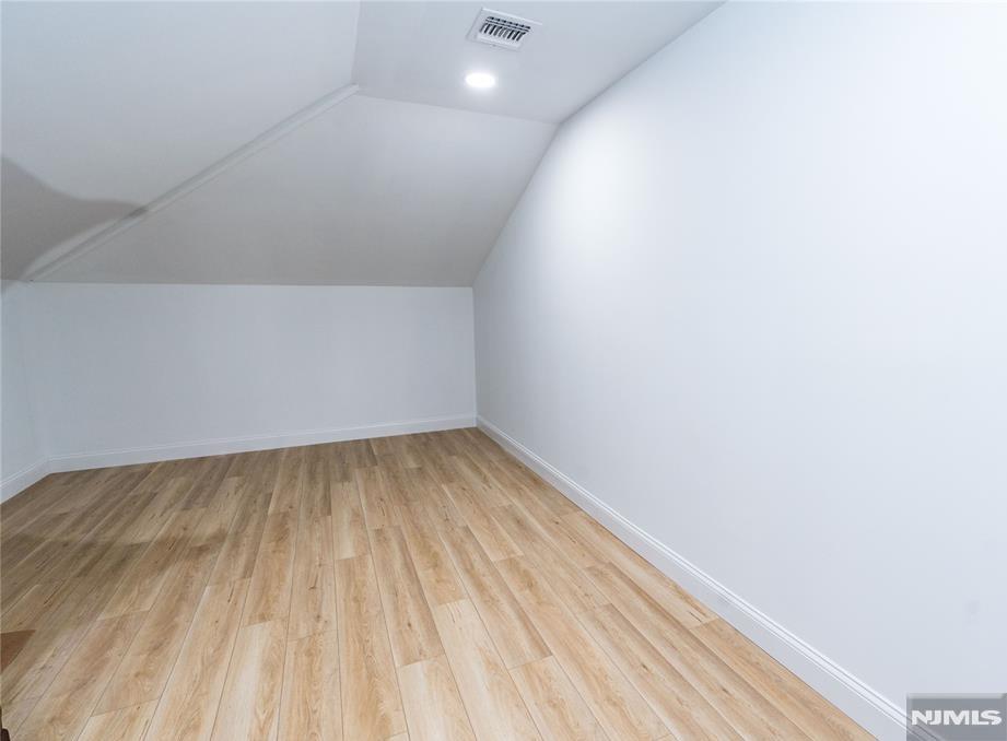 Rochelle Park, New Jersey 07662, United States, 4 Bedrooms Bedrooms, ,3 BathroomsBathrooms,Residential,Active,257437