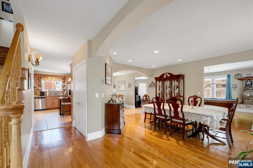 395 Wood Ridge Avenue