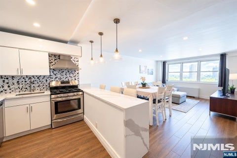 Photo of 7100 JFK Blvd E BLVD #11R, Guttenberg, NJ 07093 (MLS # 26038114)