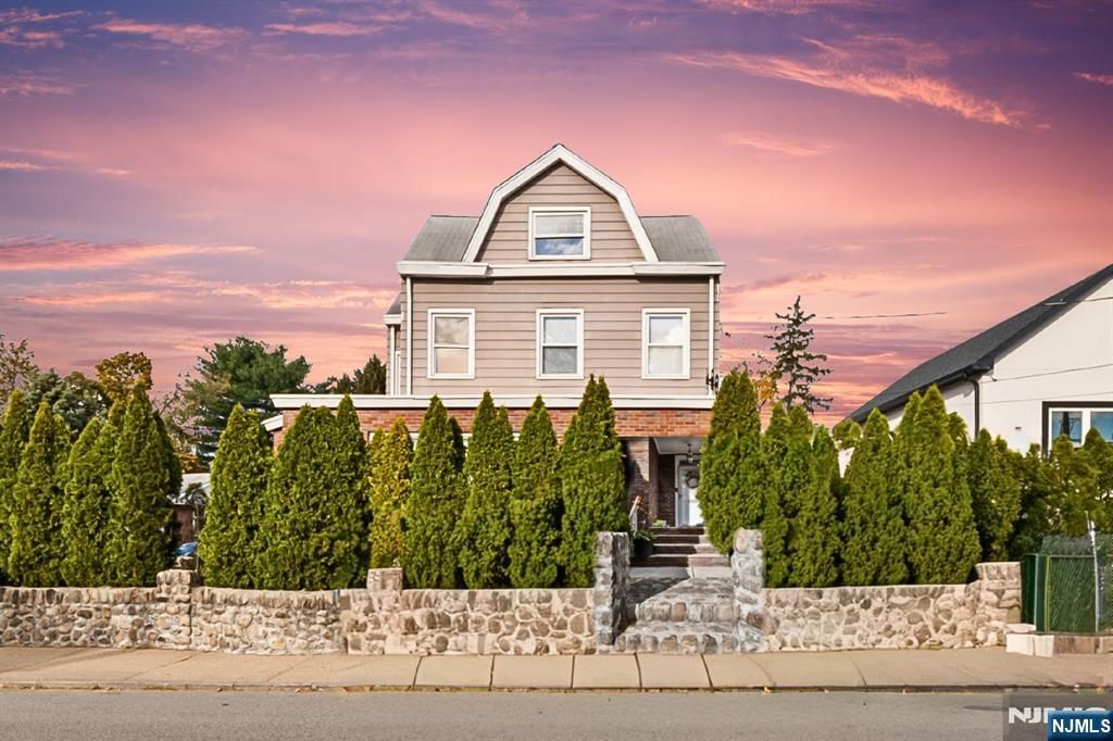 Photo of 190 Totowa Road, Totowa, NJ 07512 (MLS # 25039825)