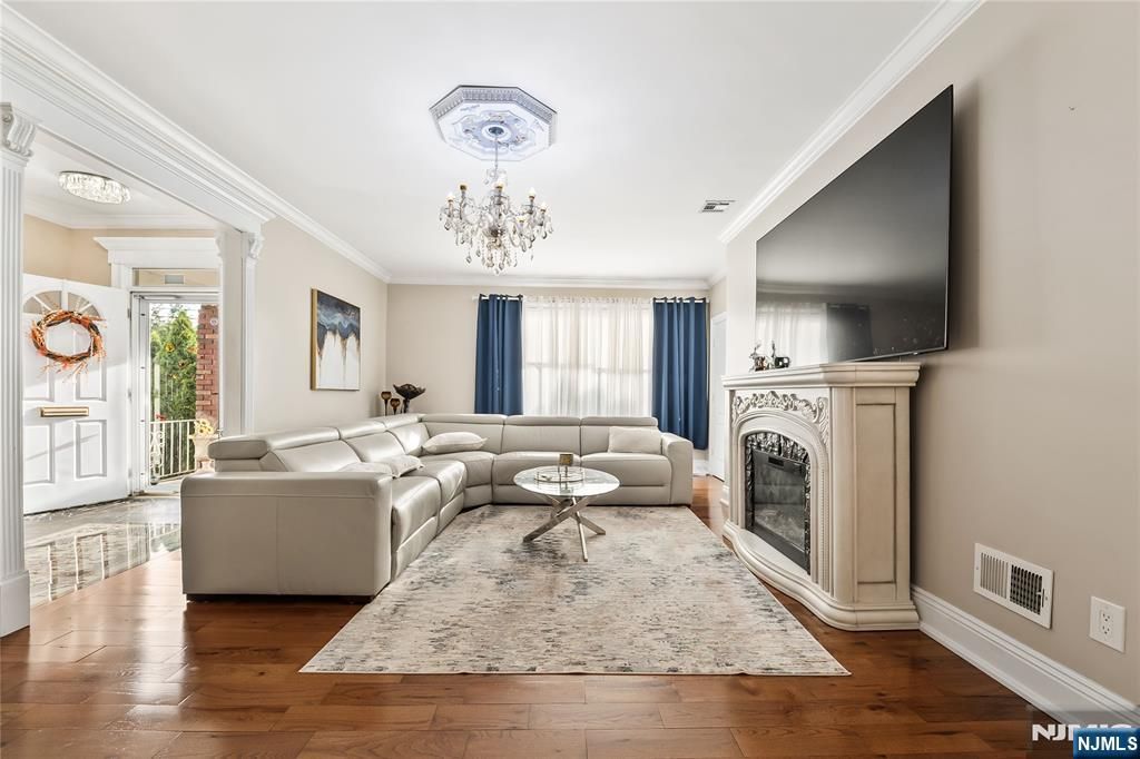 Photo of 190 Totowa Road, Totowa, NJ 07512 (MLS # 25039825)