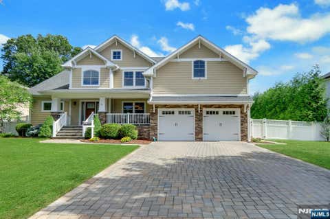 Photo of 23 Hollybrook Road, Paramus, NJ 07652 (MLS # 26032360)