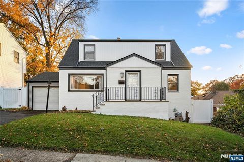 636 Elm Avenue Ridgefield NJ 07657