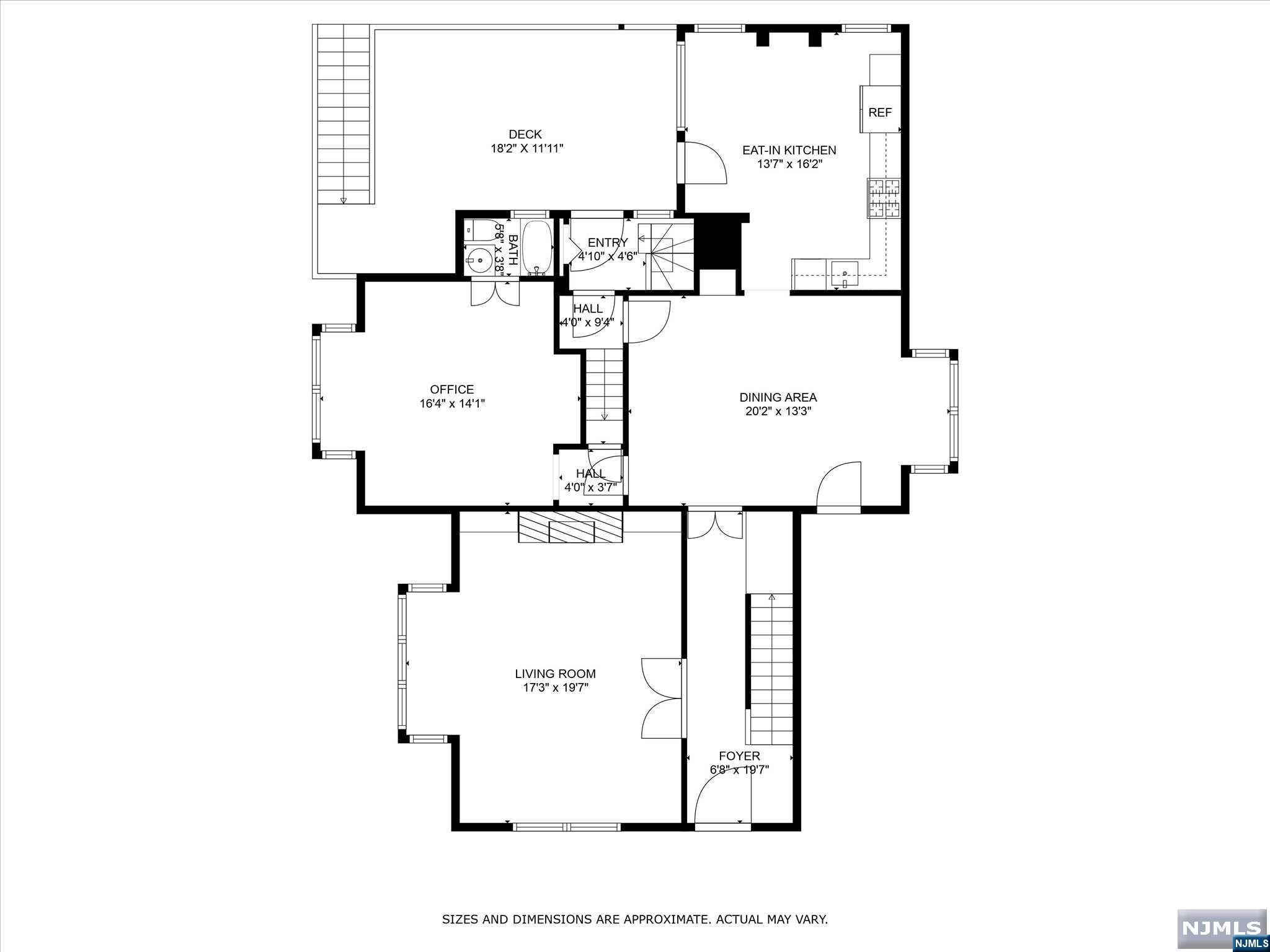 Main image without alt text