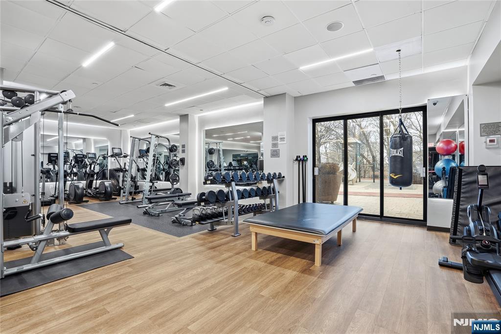 1512 Palisade Avenue 14R