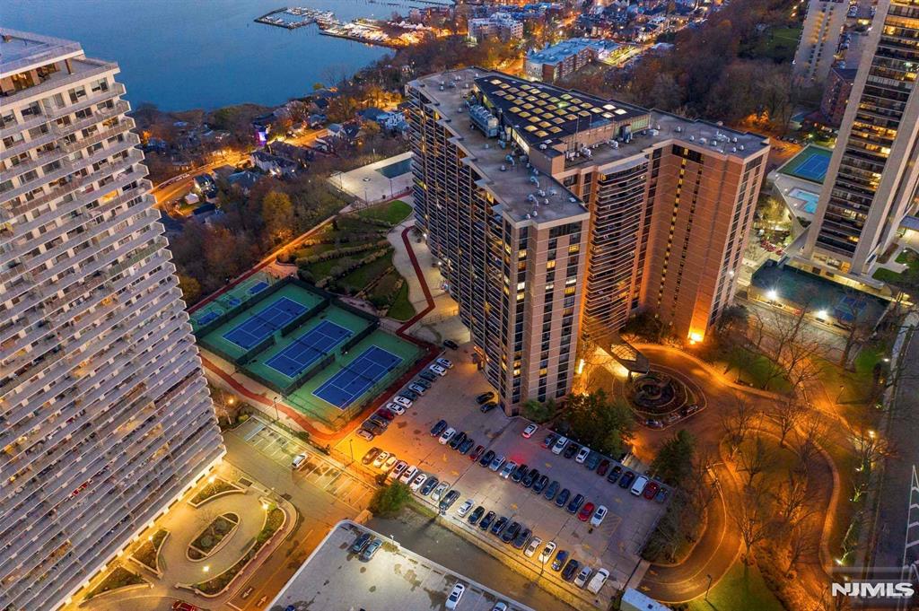 1512 Palisade Avenue 14R