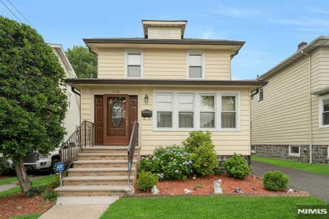 Photo of 520 Dewey Avenue, Cliffside Park, NJ 07010 (MLS # 26021806)