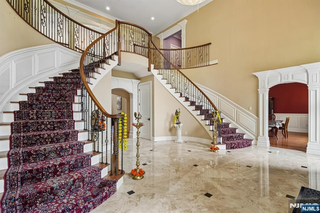 Photo of 35 Echo Ridge Road, Upper Saddle River, NJ 07458 (MLS # 26009325)