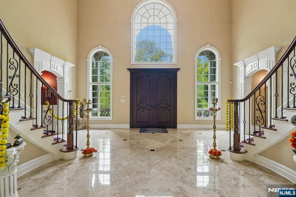 Photo of 35 Echo Ridge Road, Upper Saddle River, NJ 07458 (MLS # 26009325)