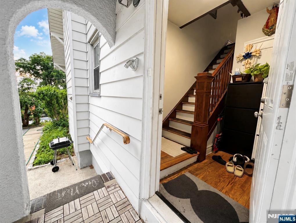 578 Hillside Street 2ND FLOOR