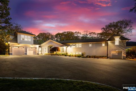 Photo of 425 Highview Road, Englewood, NJ 07631 (MLS # 25041197)