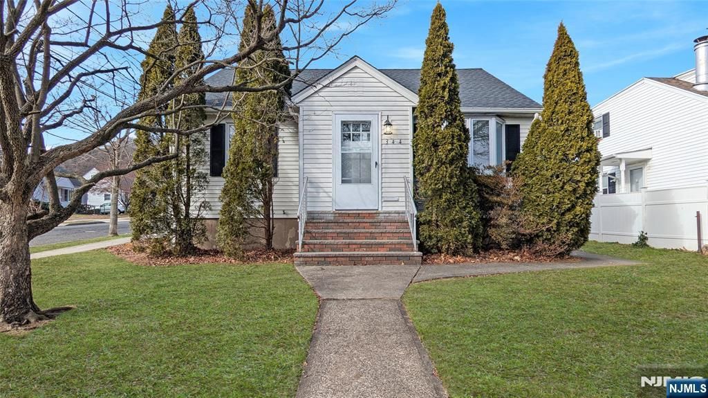 Photo of 344 Maplewood Avenue, Clifton, NJ 07013 (MLS # 26002152)