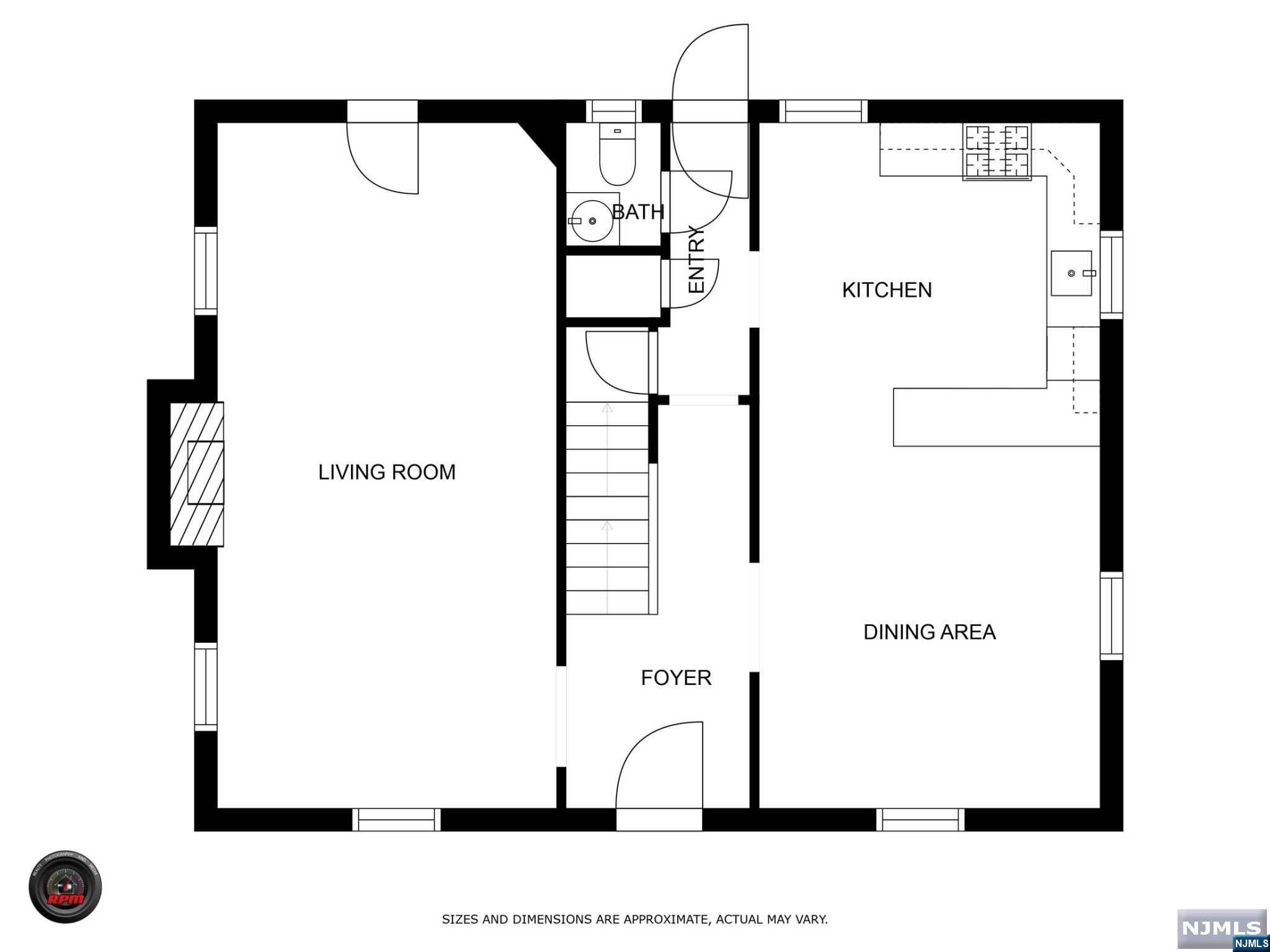 Main image without alt text