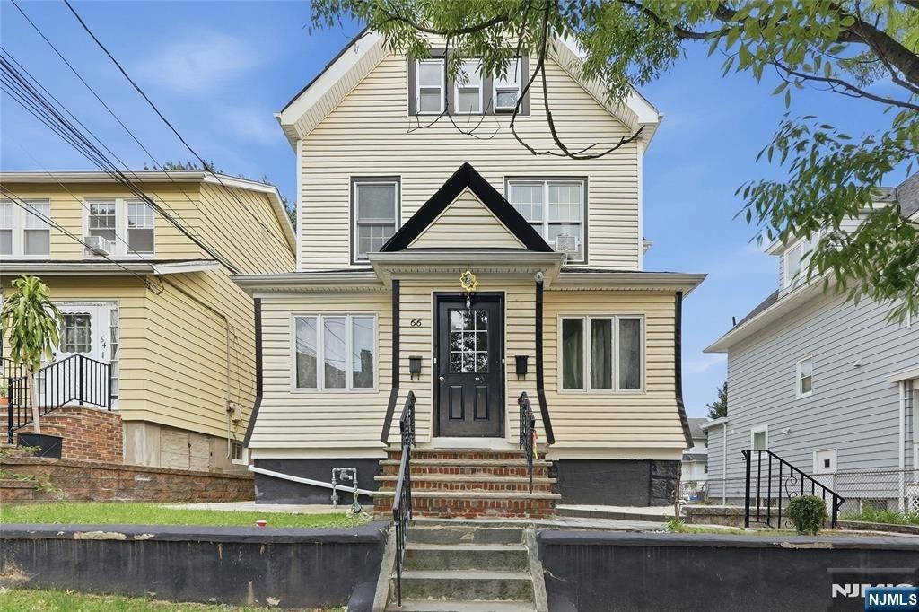 66 Washington Place
