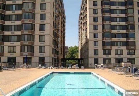 326 Prospect Avenue 8E Hackensack NJ 07601