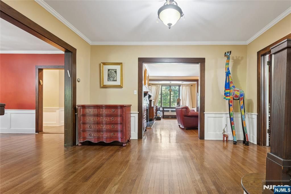 Photo of 512 Warwick Avenue, Teaneck, NJ 07666 (MLS # 25021377)