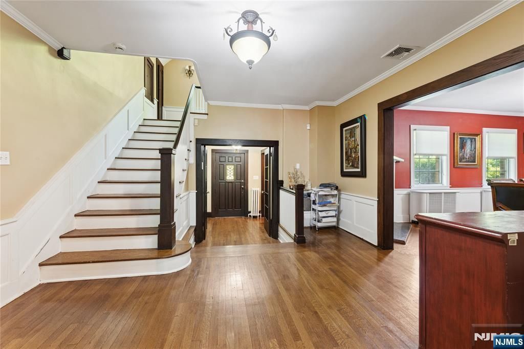 Photo of 512 Warwick Avenue, Teaneck, NJ 07666 (MLS # 25021377)