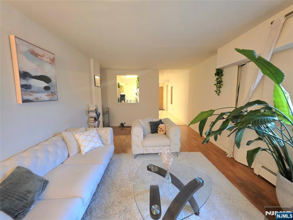 333 Grand Avenue 3R