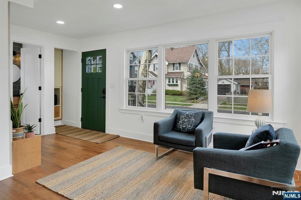 Photo of 3 Laurel Place, Glen Ridge, NJ 07028 (MLS # 26010440)