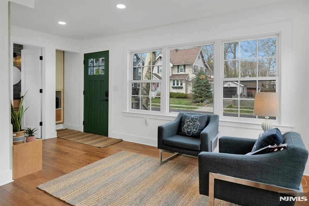 Photo of 3 Laurel Place, Glen Ridge, NJ 07028 (MLS # 26010440)