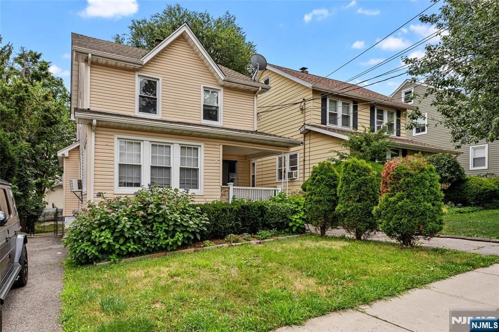 Photo of 181 Brinkerhoff Street, Ridgefield Park, NJ 07660 (MLS # 25026729)