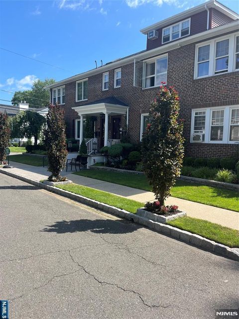 Photo of 144 7th St, Cresskill, NJ 07626 (MLS # 26018660)