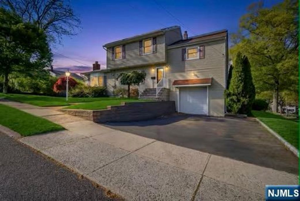 Photo of 182 Pascack Avenue, Emerson, NJ 07630 (MLS # 26015150)