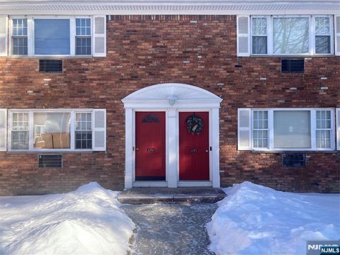 Photo of 1251 Valley Rd #B, Wayne, NJ 07470 (MLS # 26003481)