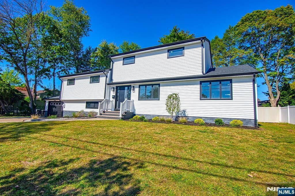 Photo of 229 Standish Road, Paramus, NJ 07652 (MLS # 25035364)