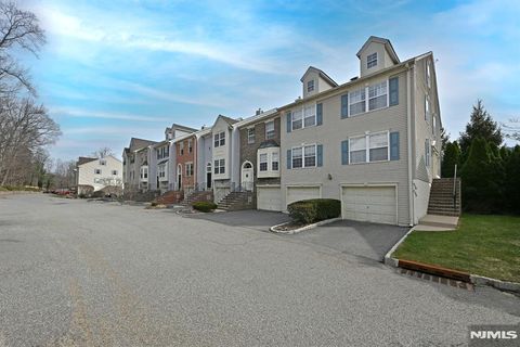 Photo of 884 Somerset Court, Ramsey, NJ 07446 (MLS # 26008363)