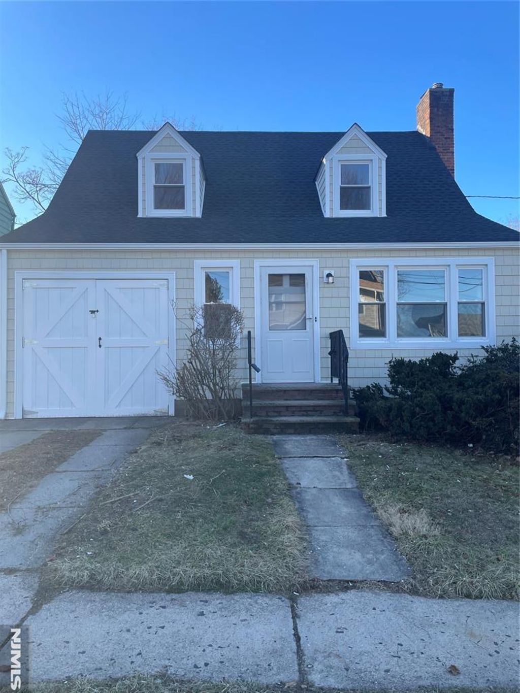 Photo of 9 Pierson Street, Bloomfield, NJ 07003 (MLS # 26007029)