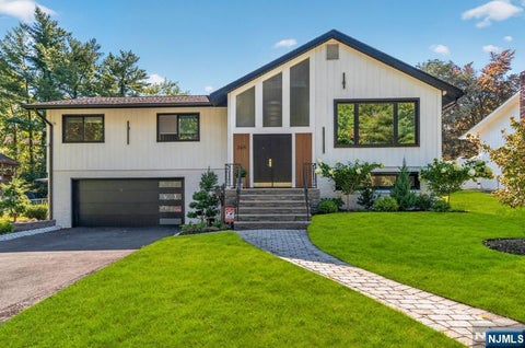 Photo of 265 Westervelt Place, Englewood Cliffs, NJ 07632 (MLS # 26031231)