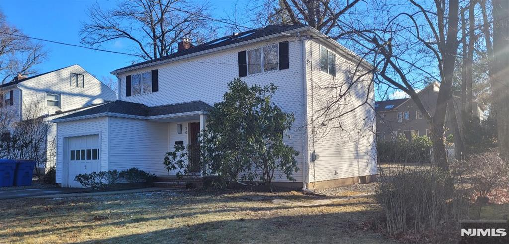 Rental Property at 20 Buff Rd, Tenafly, New Jersey - Bedrooms: 3 
Bathrooms: 3 
Rooms: 9  - $5,450 MO.