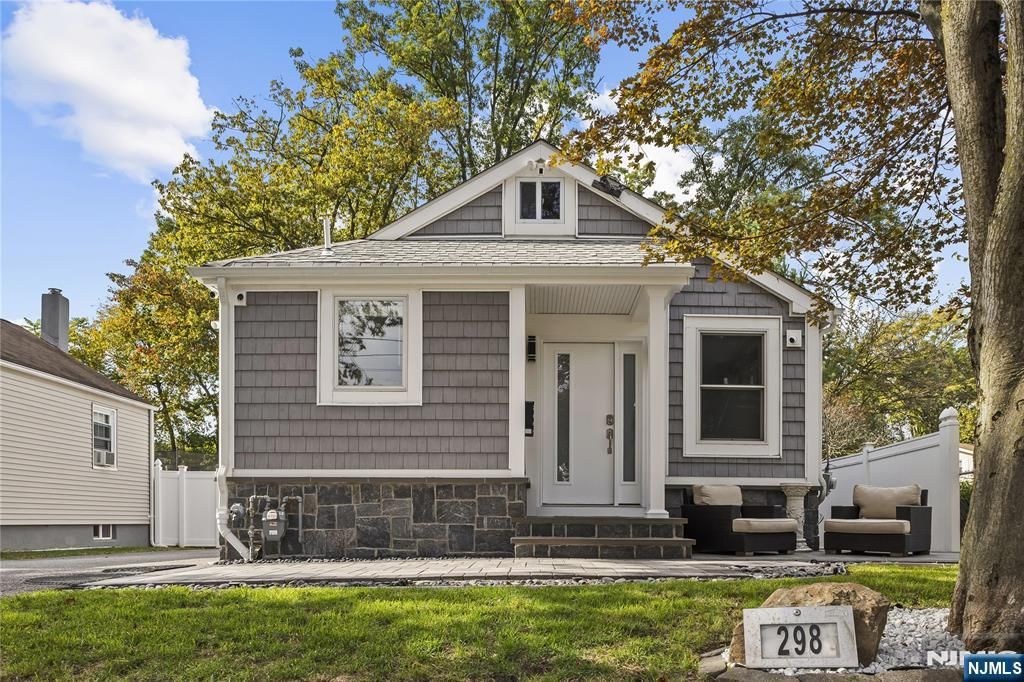 Photo of 298 4th Avenue, Hawthorne, NJ 07506 (MLS # 25034759)